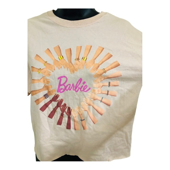 Barbie heart shaped multicultural Barbie hands graphic print tshirt size small - Picture 4 of 16